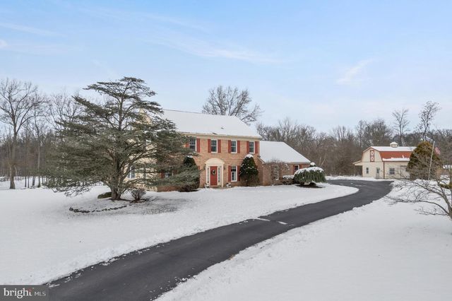 118 MIDDLE CREEK RD, Gilbertsville, PA 19525