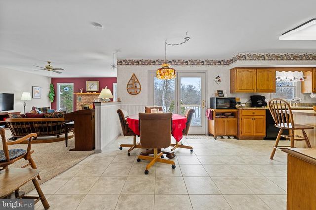 118 MIDDLE CREEK RD, Gilbertsville, PA 19525