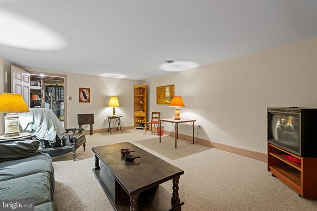 118 MIDDLE CREEK RD, Gilbertsville, PA 19525