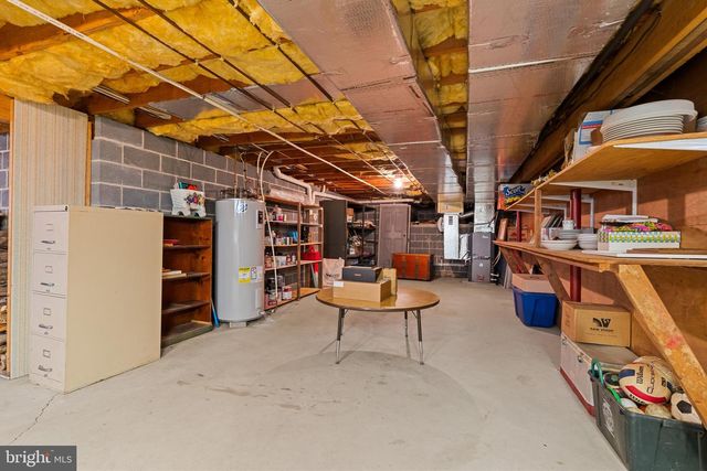 118 MIDDLE CREEK RD, Gilbertsville, PA 19525