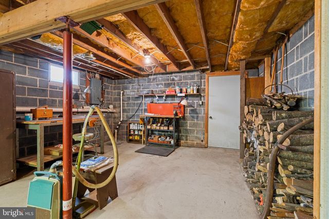 118 MIDDLE CREEK RD, Gilbertsville, PA 19525