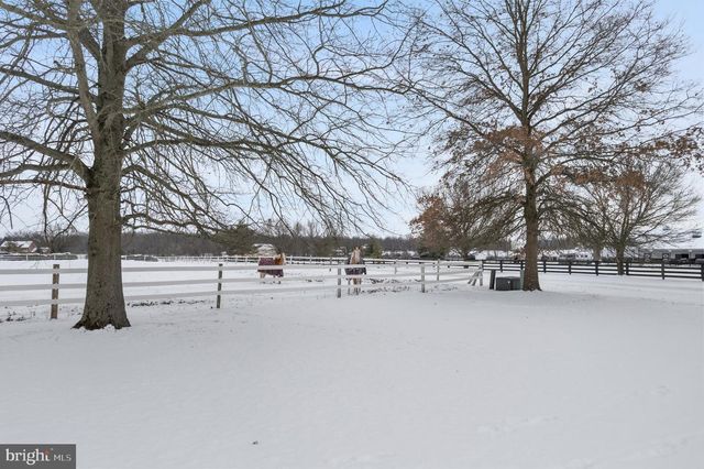 118 MIDDLE CREEK RD, Gilbertsville, PA 19525