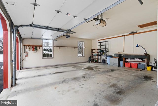 118 MIDDLE CREEK RD, Gilbertsville, PA 19525