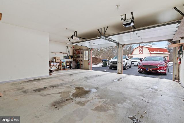 118 MIDDLE CREEK RD, Gilbertsville, PA 19525