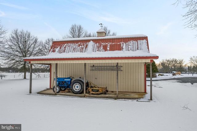 118 MIDDLE CREEK RD, Gilbertsville, PA 19525