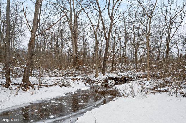 118 MIDDLE CREEK RD, Gilbertsville, PA 19525