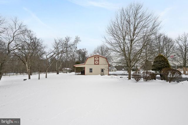 118 MIDDLE CREEK RD, Gilbertsville, PA 19525