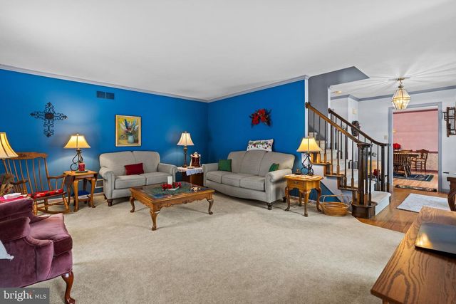 118 MIDDLE CREEK RD, Gilbertsville, PA 19525