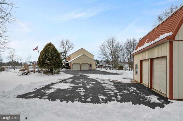 118 MIDDLE CREEK RD, Gilbertsville, PA 19525