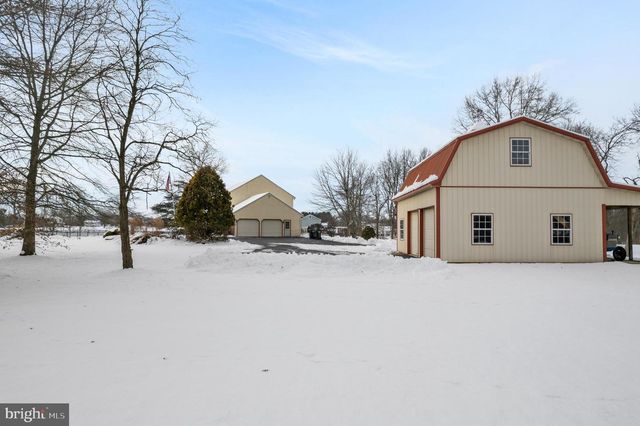 118 MIDDLE CREEK RD, Gilbertsville, PA 19525
