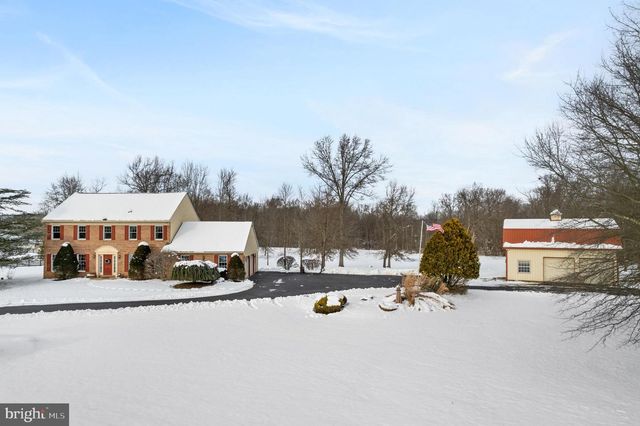 118 MIDDLE CREEK RD, Gilbertsville, PA 19525