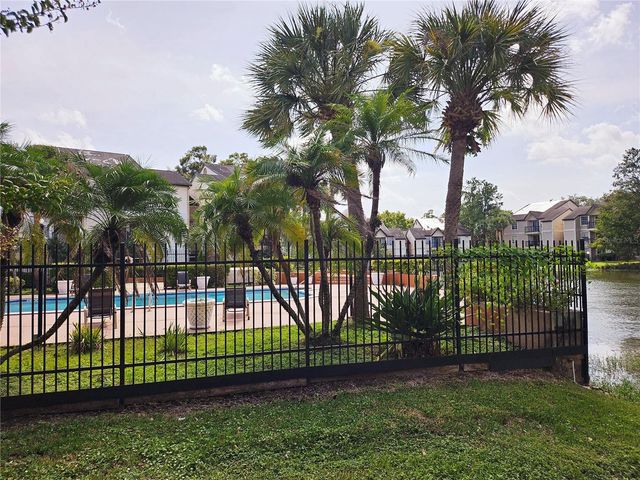 1916 LAKE ATRIUMS CIRCLE 25, Orlando, FL 32839