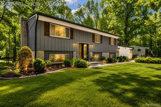 25136 Westmoreland Drive, Farmington Hills, MI 48336