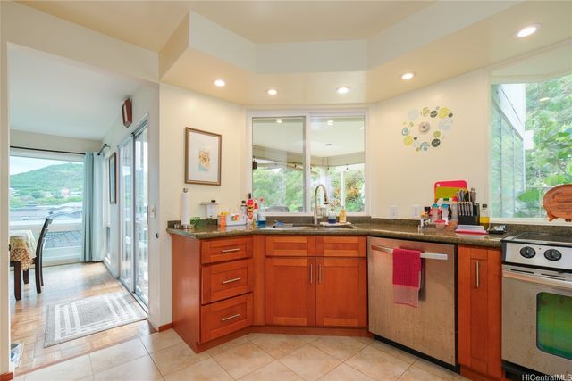 590 Alihi Place, Kailua, HI 96734
