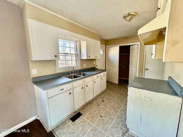906 Cypress Street, Rockingham, NC 28379
