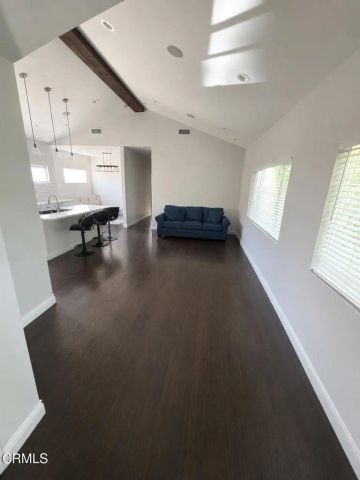 11000 Penrose Street, Los Angeles, CA 91352