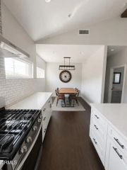 11000 Penrose Street, Los Angeles, CA 91352