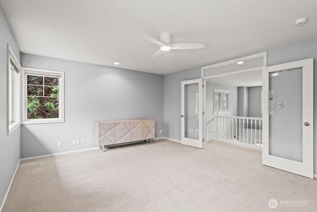 25424 NE 39th Way, Redmond, WA 98053