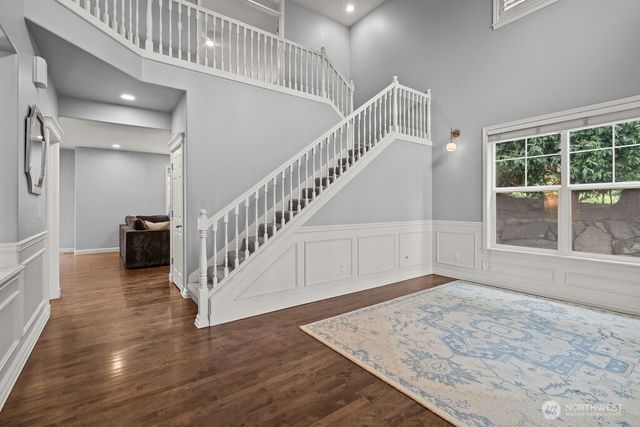 25424 NE 39th Way, Redmond, WA 98053