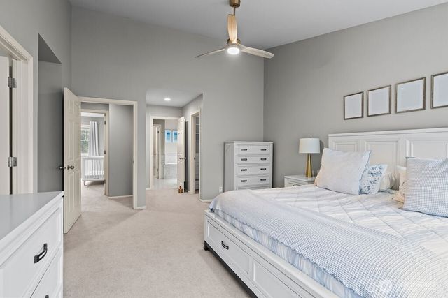 25424 NE 39th Way, Redmond, WA 98053