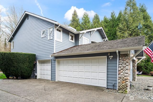 25424 NE 39th Way, Redmond, WA 98053