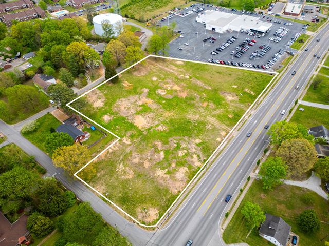 2504 Memorial Blvd, Springfield, TN 37172