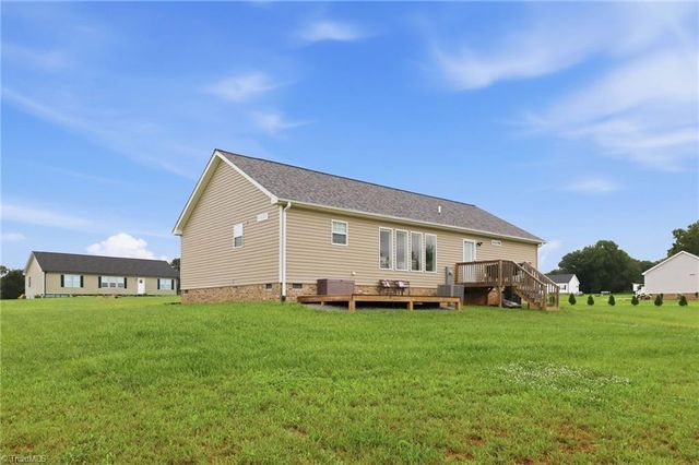 1046 Herberts Drive, Yadkinville, NC 27055