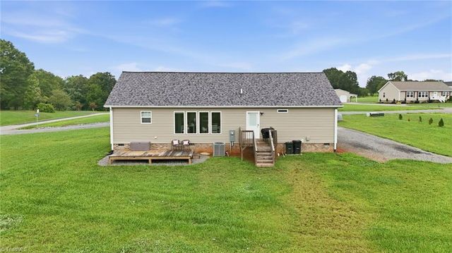 1046 Herberts Drive, Yadkinville, NC 27055