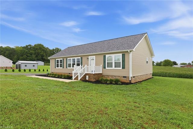 1046 Herberts Drive, Yadkinville, NC 27055