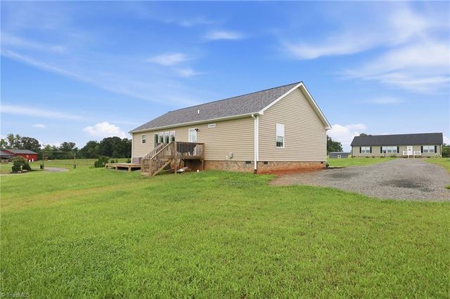 1046 Herberts Drive, Yadkinville, NC 27055