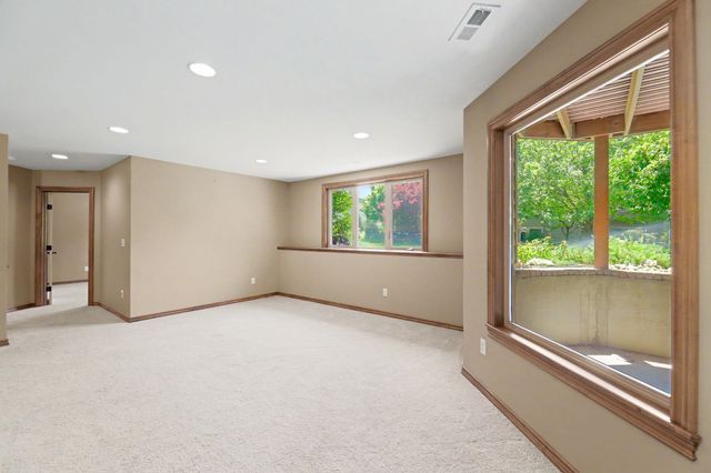 13104 E Mainsgate Cir, Wichita, KS 67228