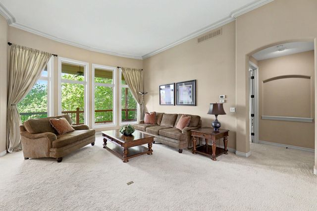 13104 E Mainsgate Cir, Wichita, KS 67228