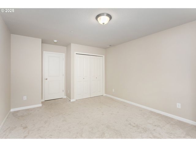 9019 N DOGWOOD St, Camas, WA 98607