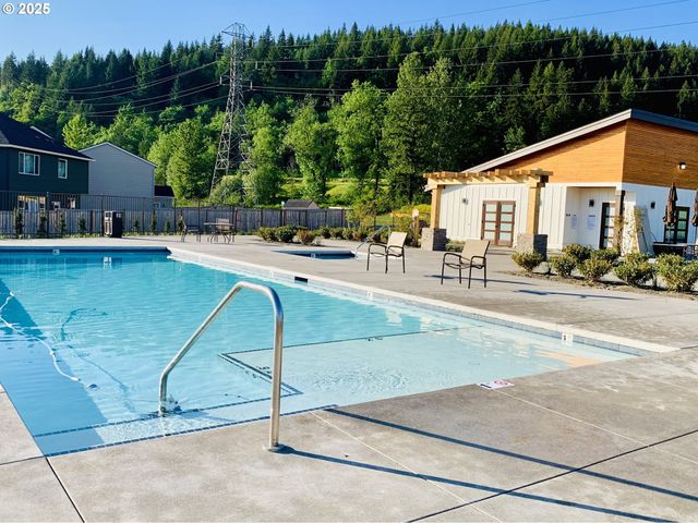9019 N DOGWOOD St, Camas, WA 98607