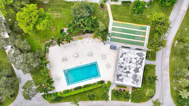 2929 SE Ocean Boulevard 117-7, Stuart, FL 34996