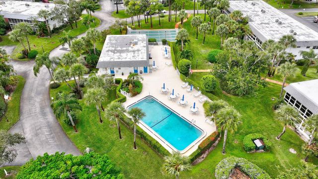 2929 SE Ocean Boulevard 117-7, Stuart, FL 34996