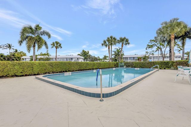 2929 SE Ocean Boulevard 117-7, Stuart, FL 34996
