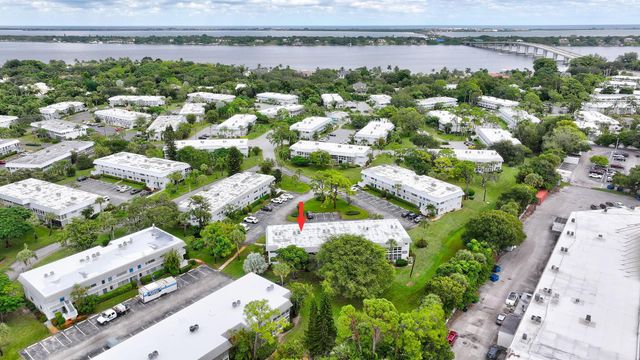 2929 SE Ocean Boulevard 117-7, Stuart, FL 34996