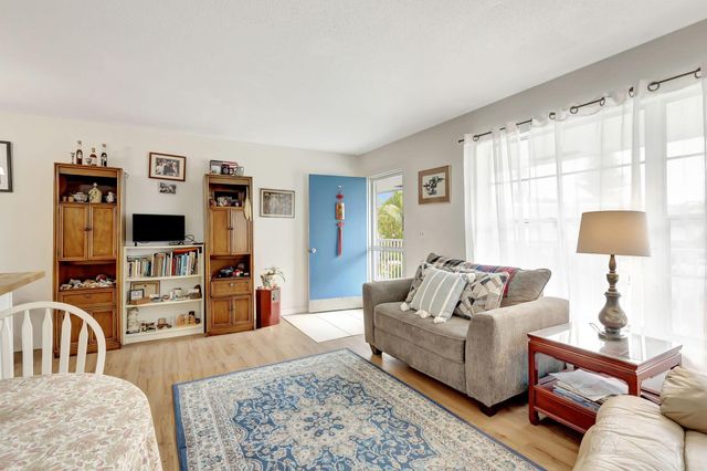 2929 SE Ocean Boulevard 117-7, Stuart, FL 34996