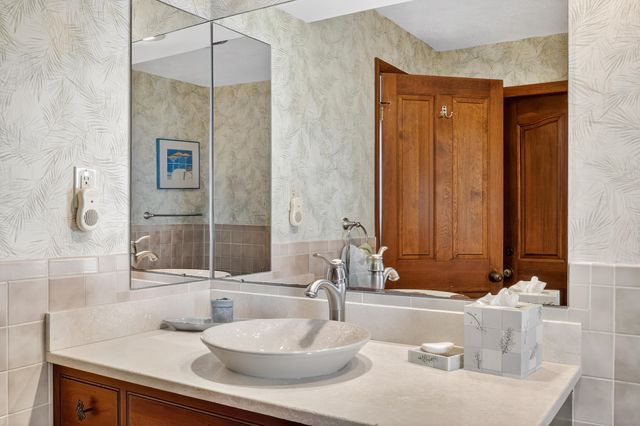 W 258 Seaview Circle, Duck Key, FL 33050