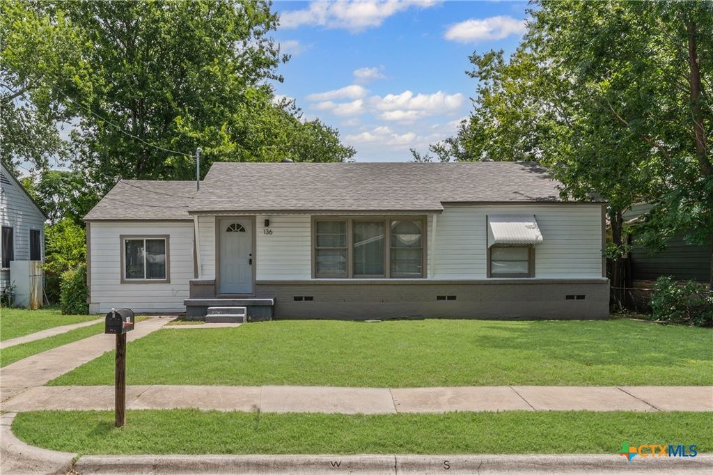 136 S Circle Drive, Belton, TX 76513