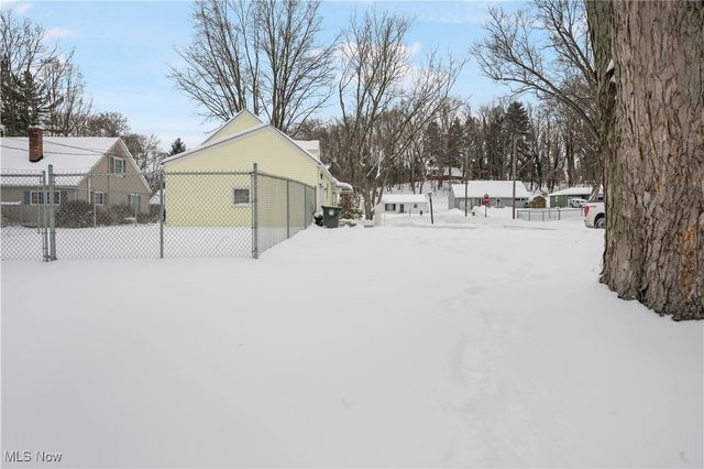 1600 49th Street NW, Canton, OH 44709