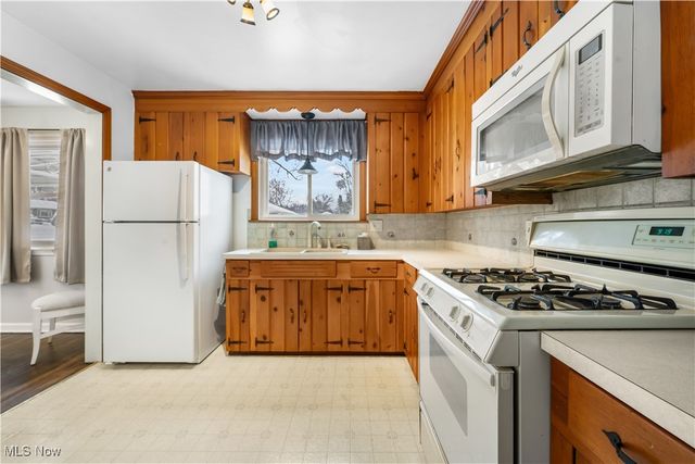 1600 49th Street NW, Canton, OH 44709