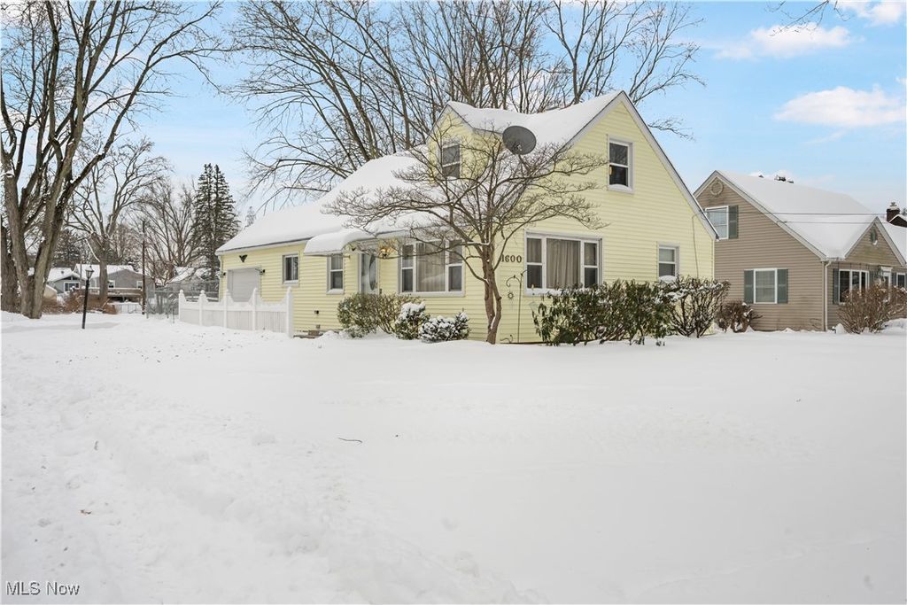 1600 49th Street NW, Canton, OH 44709