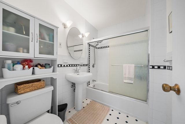 216 St Paul 502, Brookline, MA 02446