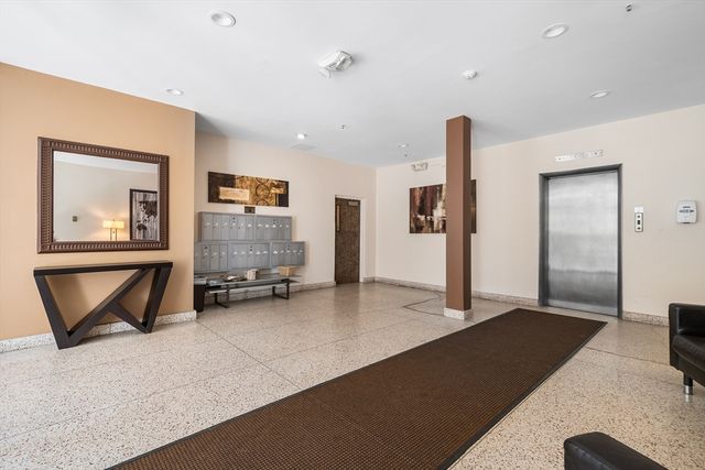 216 St Paul 502, Brookline, MA 02446