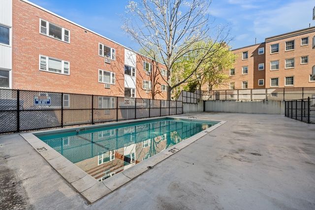 216 St Paul 502, Brookline, MA 02446