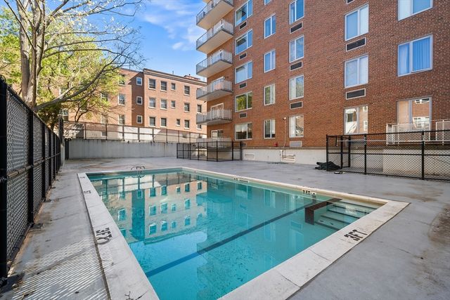 216 St Paul 502, Brookline, MA 02446