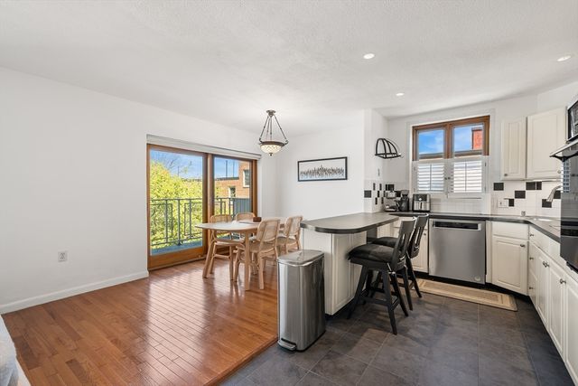 216 St Paul 502, Brookline, MA 02446