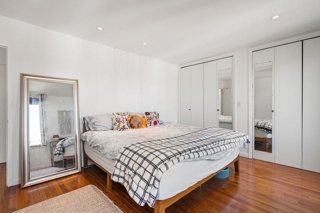 216 St Paul 502, Brookline, MA 02446